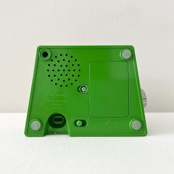 Hallmark PEANUTS Snoopy Dance Party Musical Christmas Figure 2017 Tested WORKS - Picture 8 of 8